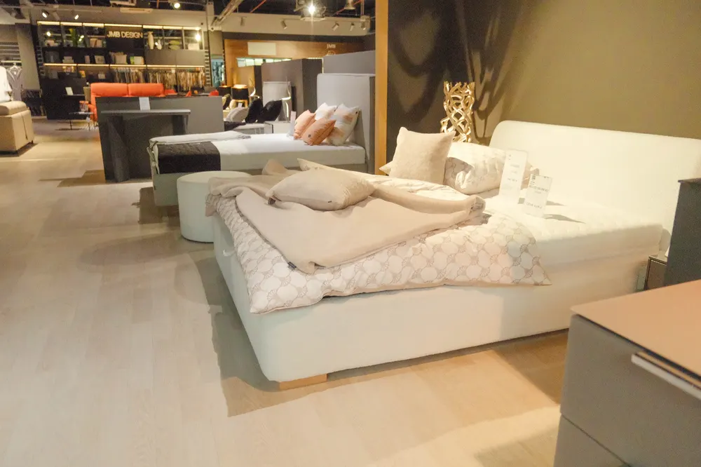 Łóżka i materace w Gdańsku: ekspozycja w salonie JMB Design